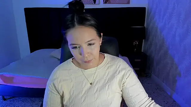 camiladuke7 online show from October 1, 7:40 pm
