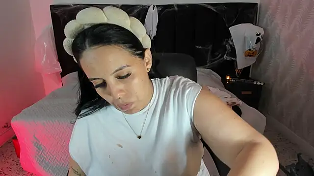 camiladuke7 online show from October 29, 7:35 pm