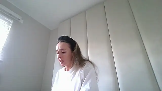Snapshot of Scotishminx25 chatting on October 9, 4:40 pm Scotishminx25 online show from October 9, 4:40 pm