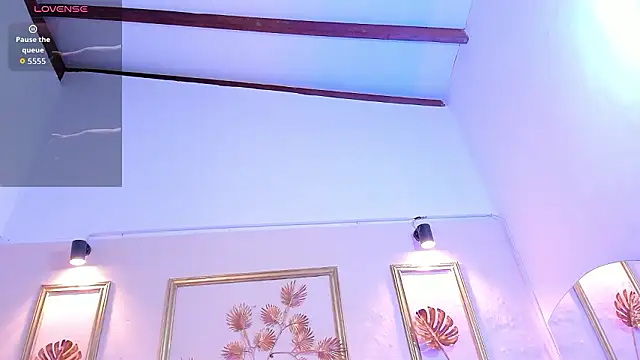 Snapshot of SophieSweet88 chatting on March 3, 4:19 am SophieSweet88 online show from March 3, 4:19 am