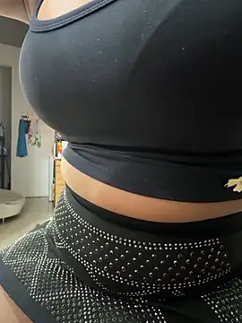 Valeriacris online show from March 20, 7:48 pm