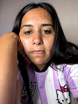 Snapshot of Ayee23-3 chatting on November 1, 6:02 pm Ayee23-3 online show from November 1, 6:02 pm