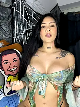 Snapshot of liahouses chatting on October 26, 1:06 am liahouses online show from October 26, 1:06 am