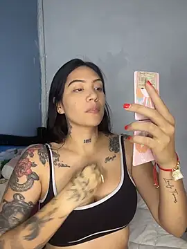 Snapshot of liahouses chatting on November 9, 12:14 am liahouses online show from November 9, 12:14 am