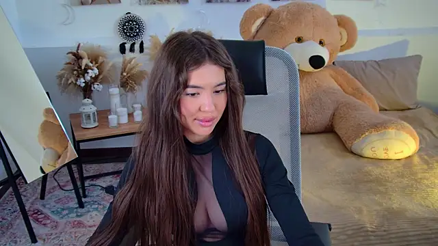 IndigoFae online show from April 17, 7:33 am