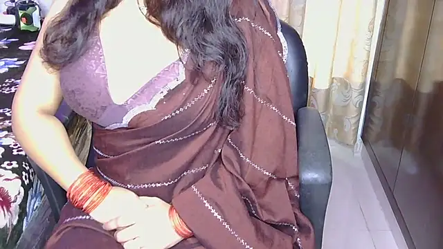 Hey Jully online show from December 3, 6:25 am