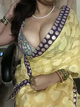 Hey Jully online show from November 11, 4:51 am