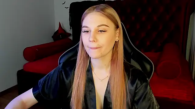 AriaWell online show from November 10, 5:18 pm