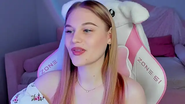 AriaWell online show from November 25, 5:46 pm