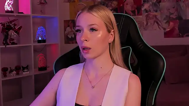 MiaGraces online show from November 13, 5:17 pm