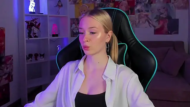 MiaGraces online show from October 24, 5:23 pm