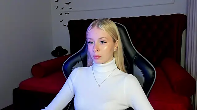 MiaGraces online show from November 12, 5:28 pm