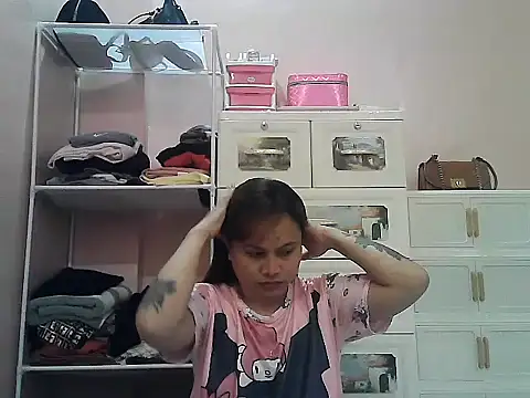 Amarrahlyn online show from July 15, 9:27 am