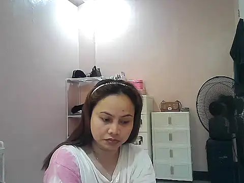 Amarrahlyn online show from July 23, 9:44 pm