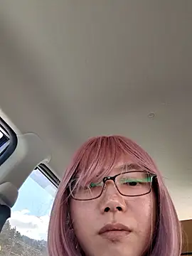 takusaki223 online show from February 9, 12:30 am