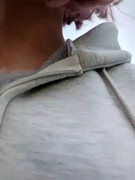 takusaki223 online show from February 13, 7:41 am