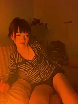 Tramy xx online show from June 24, 1:32 pm