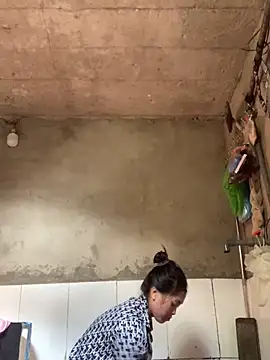 Halyy xx online show from October 29, 1:04 am