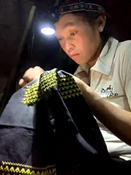 Halyy xx online show from November 2, 7:13 am