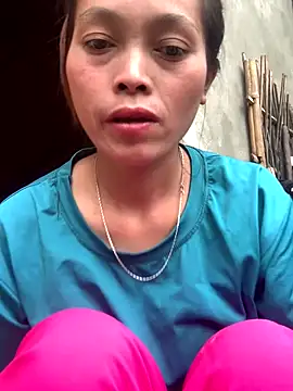 Halyy xx online show from September 30, 7:03 am