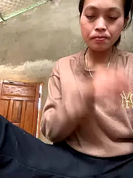 Halyy xx online show from October 28, 5:18 am