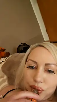 MarinaMargo online show from November 20, 6:19 pm