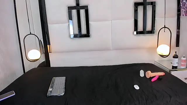 SerenaWild1 online show from November 15, 4:49 am