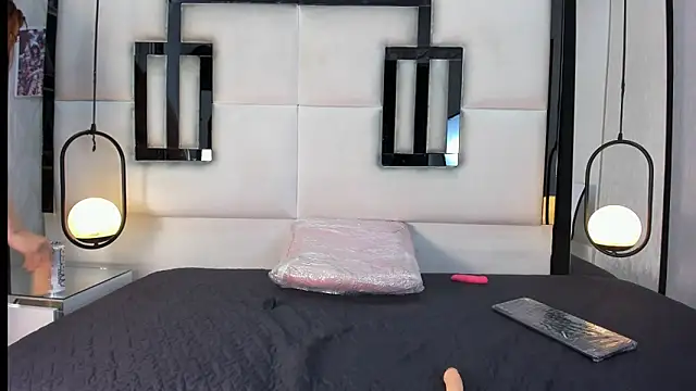 SerenaWild1 online show from November 5, 4:26 am