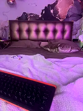 Snapshot of UnatedBabe chatting on October 17, 12:25 am UnatedBabe online show from October 17, 12:25 am