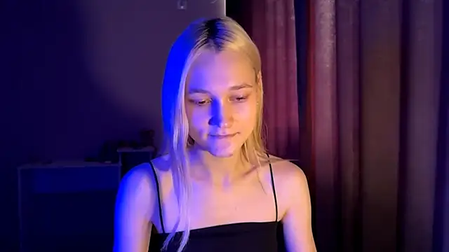 TwinedPeril online show from November 20, 7:20 am