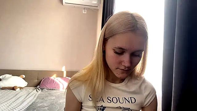 TwinedPeril online show from October 16, 7:05 am