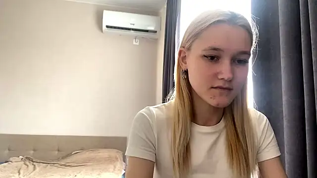 TwinedPeril online show from October 24, 7:07 am