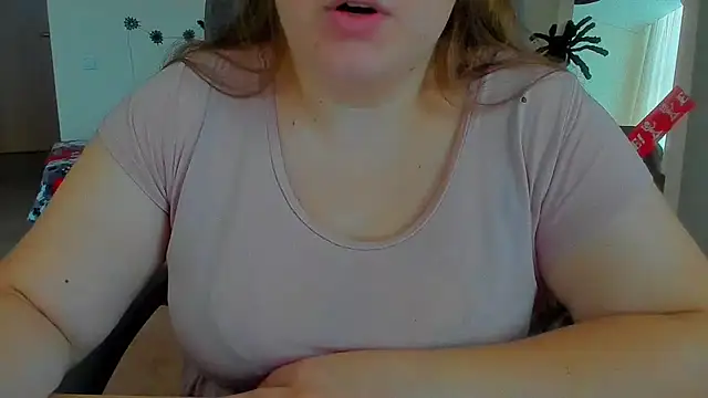 Snapshot of Liza-Mendez chatting on October 18, 5:20 am Liza-Mendez online show from October 18, 5:20 am
