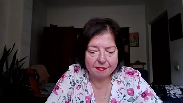 Snapshot of Violet_Pulse chatting on October 17, 10:50 am Violet Pulse online show from October 17, 10:50 am