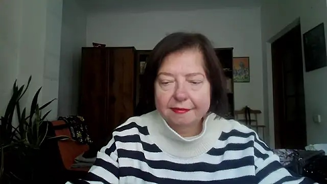 Snapshot of Violet_Pulse chatting on October 4, 9:00 am Violet Pulse online show from October 4, 9:00 am
