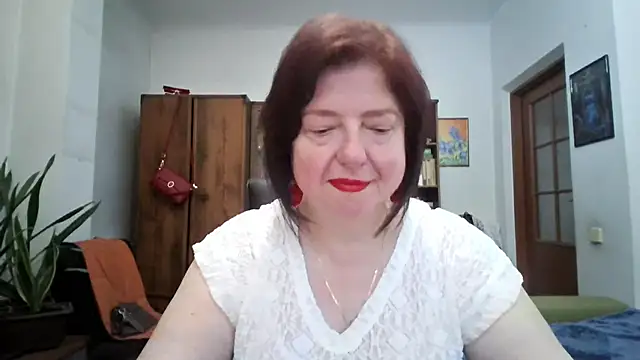 Snapshot of Violet_Pulse chatting on June 11, 12:35 pm Violet Pulse online show from June 11, 12:35 pm