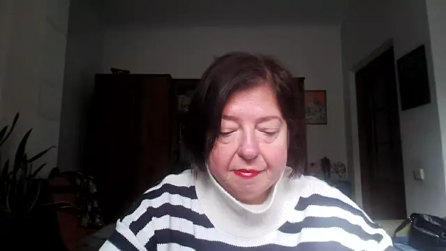 Snapshot of Violet_Pulse chatting on October 8, 7:54 am Violet Pulse online show from October 8, 7:54 am