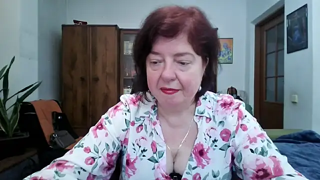 Violet Pulse online show from May 11, 11:00 am