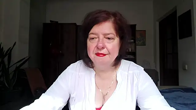 Snapshot of Violet_Pulse chatting on June 15, 6:35 am Violet Pulse online show from June 15, 6:35 am