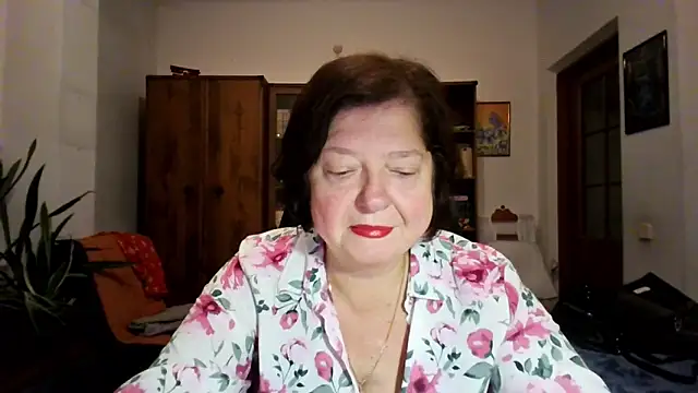 Violet Pulse online show from November 8, 4:21 pm