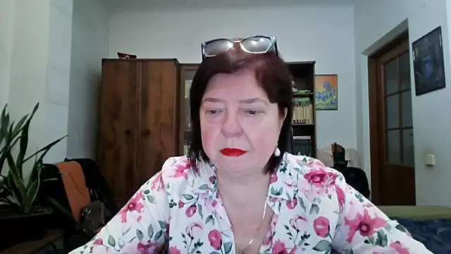 Violet Pulse online show from March 25, 3:55 pm