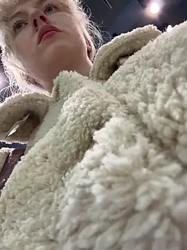 RonnieKiss online show from November 11, 5:35 am