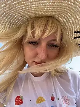 RonnieKiss online show from February 7, 5:59 am