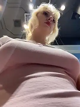 RonnieKiss online show from March 12, 11:03 am