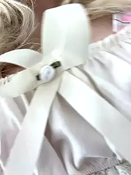 RonnieKiss online show from November 15, 3:54 am