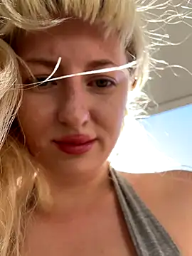 RonnieKiss online show from December 20, 5:10 am