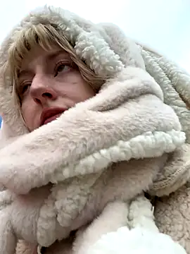 RonnieKiss online show from October 28, 6:23 am