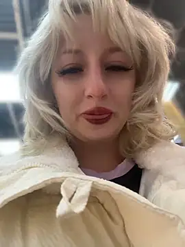 RonnieKiss online show from April 13, 10:41 am