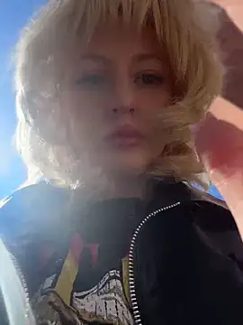 RonnieKiss online show from April 29, 5:33 am