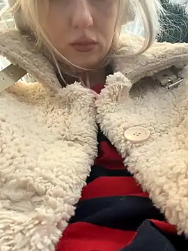 RonnieKiss online show from October 30, 5:39 am